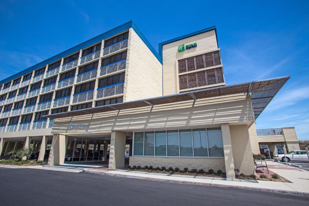 Holiday Inn Express Nags Head Oceanfront an IHG Hotel Main image 1